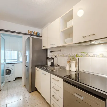 2 Bdr Cozy Ap In Appartement