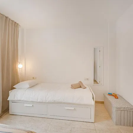 Appartement 2 Bdr Cozy Ap In *