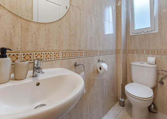 2 Bdr Cozy Ap In Apartment *